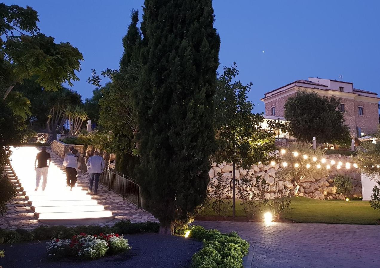 Hotel Villa Flora Relais Caltanissetta Buitenkant foto